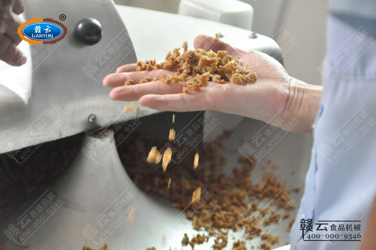 客戶想要的腌蘿卜干顆粒效果