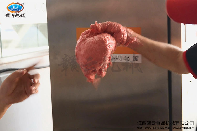 粘性十足的牛肉漿